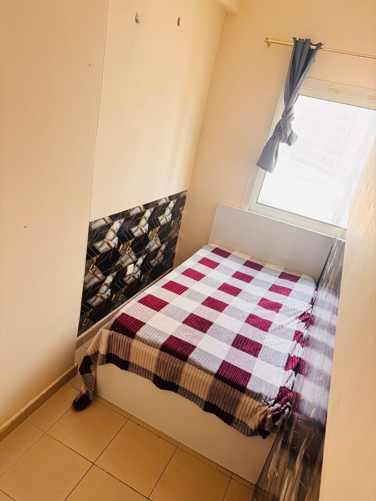 Clean & Comfortable partitions and rooms Available ✨on February end new apartment new partition  Looking for a peaceful place to stay? This room is perfect for working professionals or couples.  📍 Lo photo 1