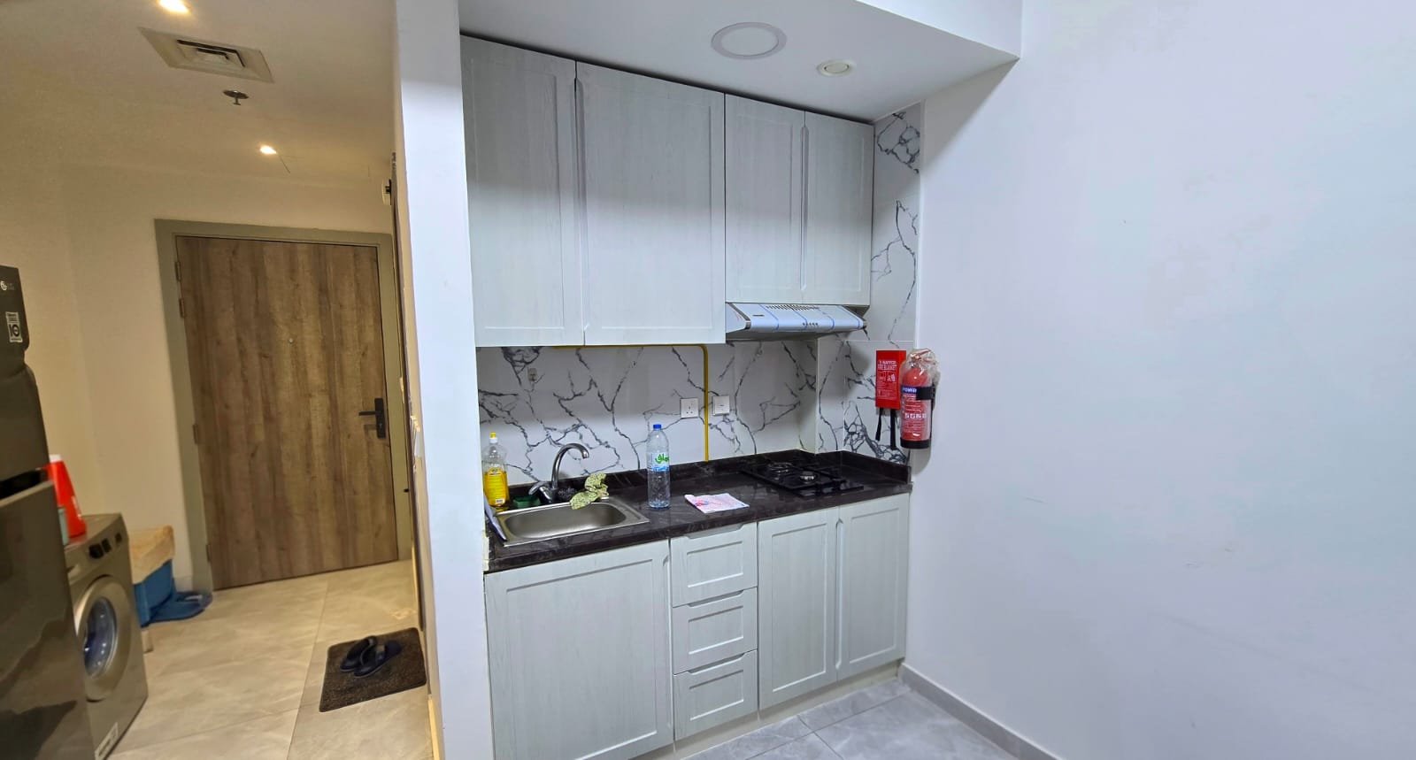 Furnished Studio Apartment for Rent - Warsan 4. photo 4