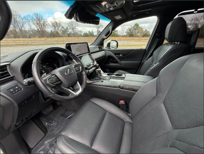 2023 Lexus LX600 4WD Gcc Full Options 16,200KM photo 2