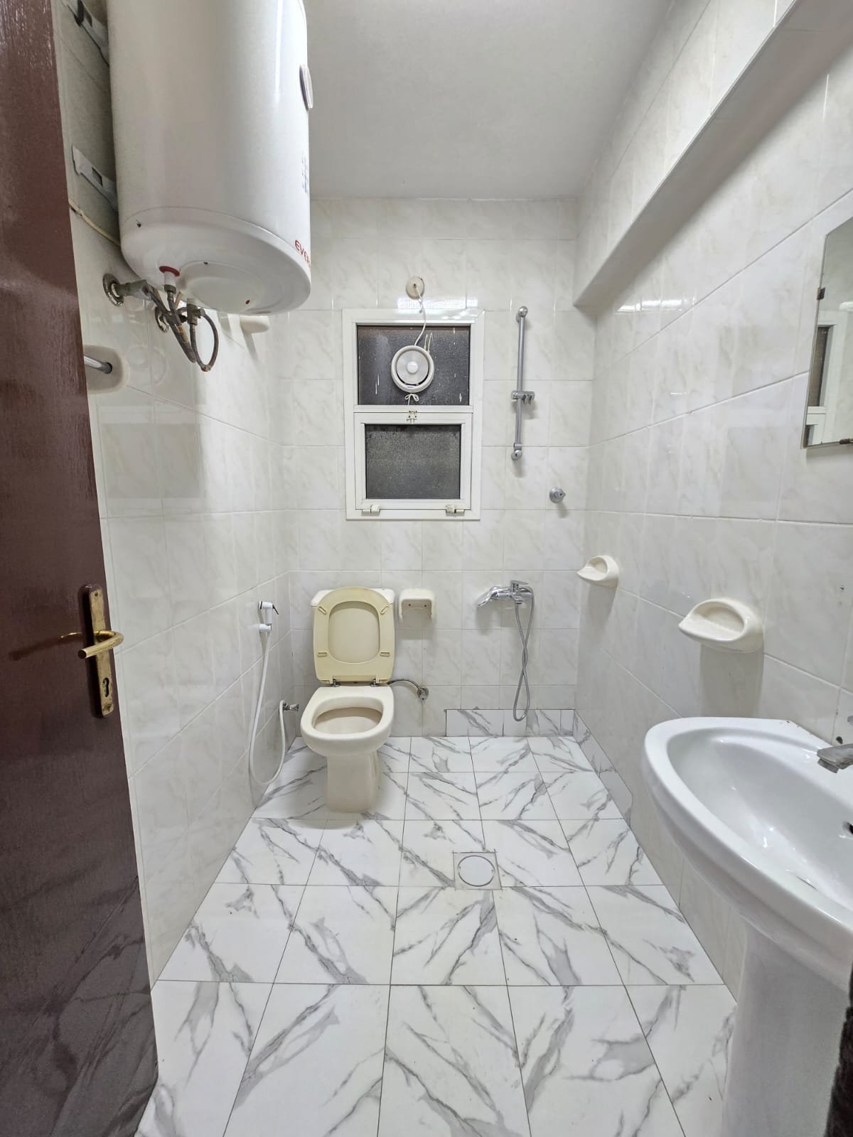 Affordable Furnished Studio Apartment For Rent photo 3