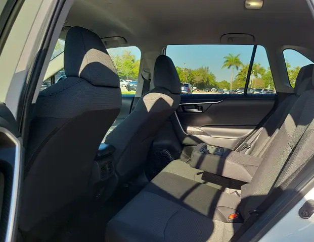 2023 RAV4 XLE photo 3