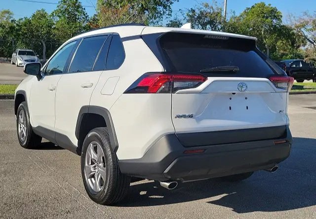 2023 RAV4 XLE photo 5