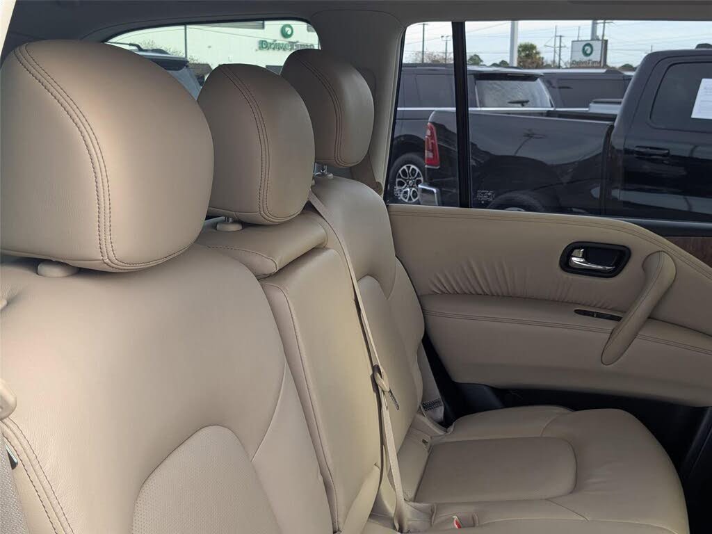 2022 Nissan Armada SL 4WD photo 2