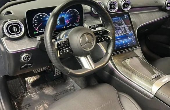 2023 Mercedes Benz photo 4