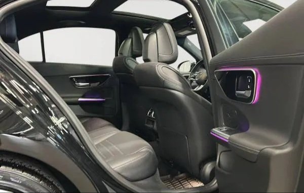 2023 Mercedes Benz photo 5
