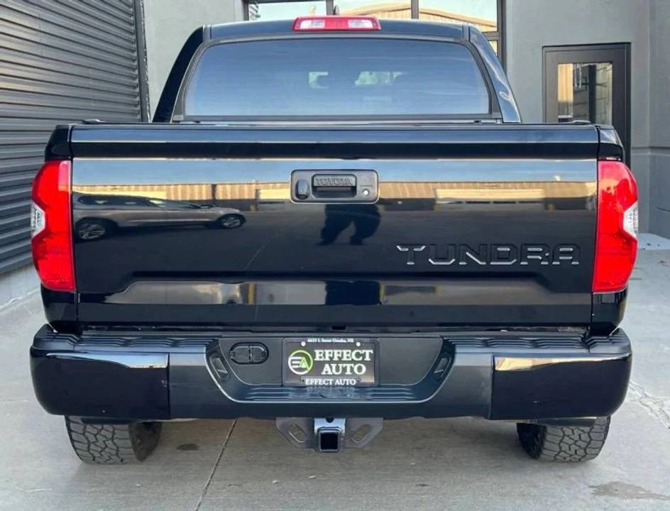 2019 Toyota tundra photo 2