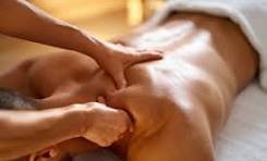 Women massage from male therapist ,0588201155
