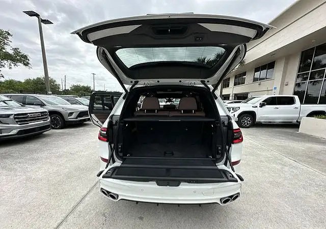BMW X7  Alpina XB7 photo 2