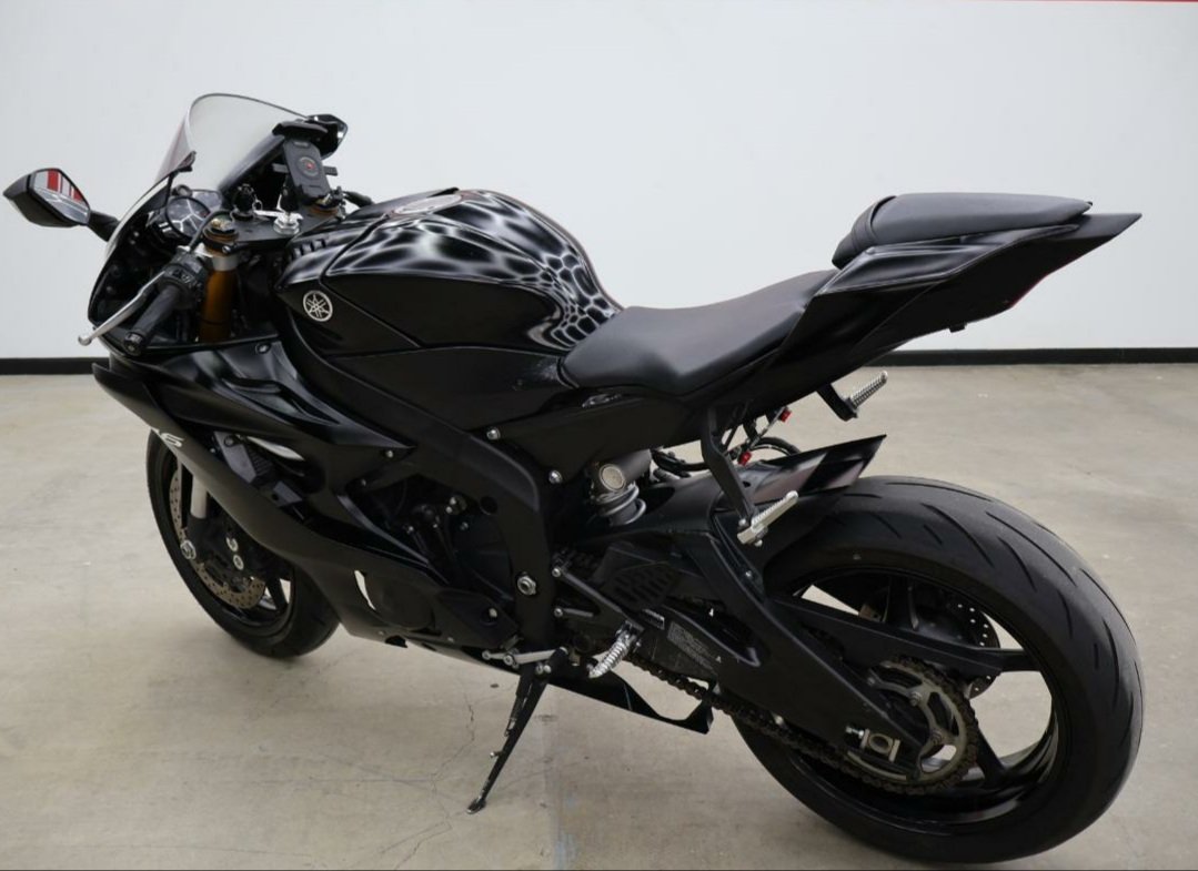 2017 yamaha R6 photo 3