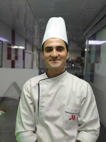 Commis Chef Job Seeking (Commis II / III) – Dubai  Hello, I Am Currently Looking For A Com photo 1