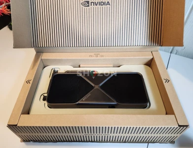NVIDIA GeForce RTX 5090 Founders Edition FE 32GB photo 4