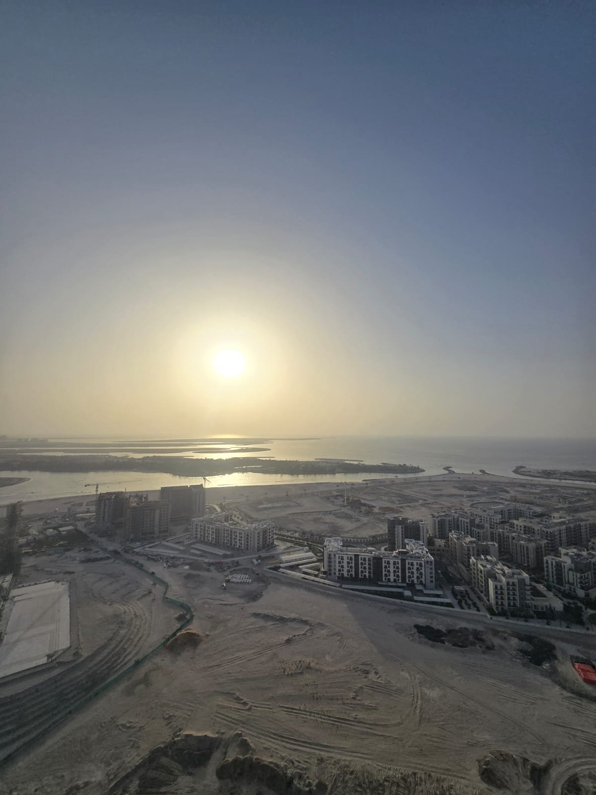 ٣ غرف وصالة بالخان الشارقة إطلاله بحريه مع جيم ومسبح وباركينج مجاني photo 2