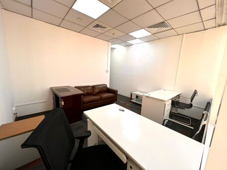 AED 35000,  200 Sq. Feet,  Furnished Office For Rent photo 3