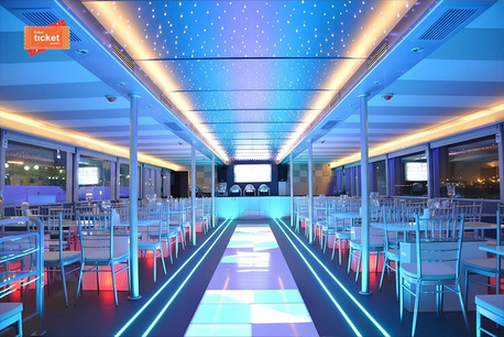 Celebrate Togetherness On A New Year Canal Cruise Dinner photo 4