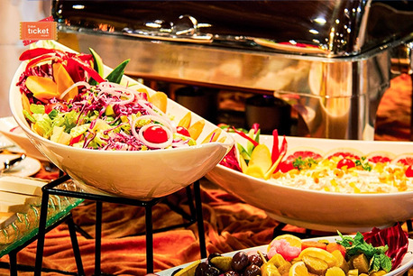 Celebrate Togetherness On A New Year Canal Cruise Dinner photo 5