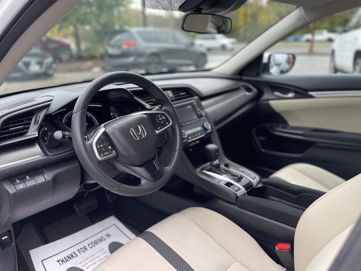 2019 Honda Civic, black exterior, beige interior photo 2