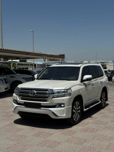 For Sale Toyota Land Cruiser GX.R-V8 4 Model 2017 GCC specs