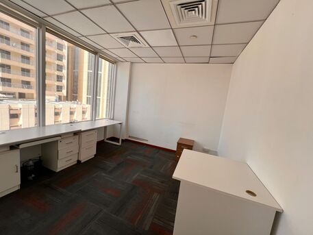 AED 35000,  200 Sq. Meter,  Premium Office Space For Rent In Dubai photo 4