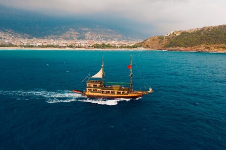 Musandam Oman Boat Trip For Scenic Fjord Cruises And Adventure photo 1
