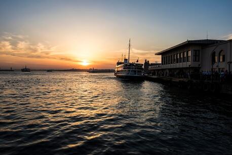 Musandam Overnight Dhow Cruise – A Magical Journey Through Oman’s Fjords photo 1