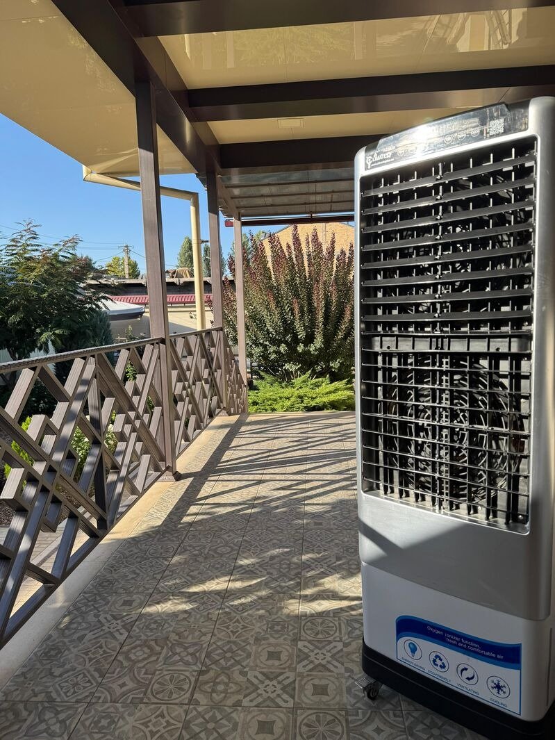 Slim Line Evaporative Air Cooler Portable Outdoor Air Cooler photo 2