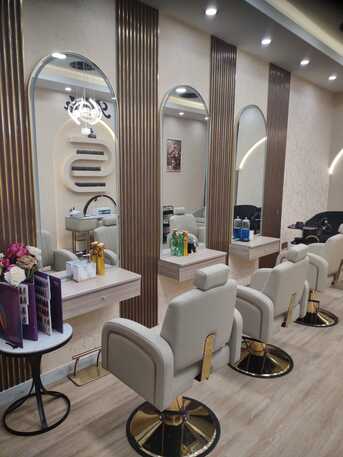 Luxury Lades Salon | Turnkey Investment Opportunity photo 2