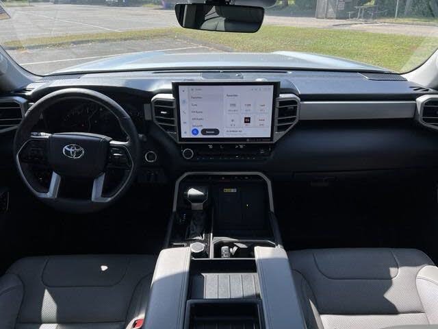2023 Toyota Tundra Limited Crew Max Cab 4WD photo 4