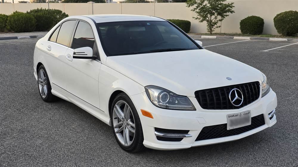 2013 Mercedes-Benz C250 Full Option - Clean Title & Insured photo 1