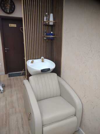 Luxury Lades Salon | Turnkey Investment Opportunity photo 5