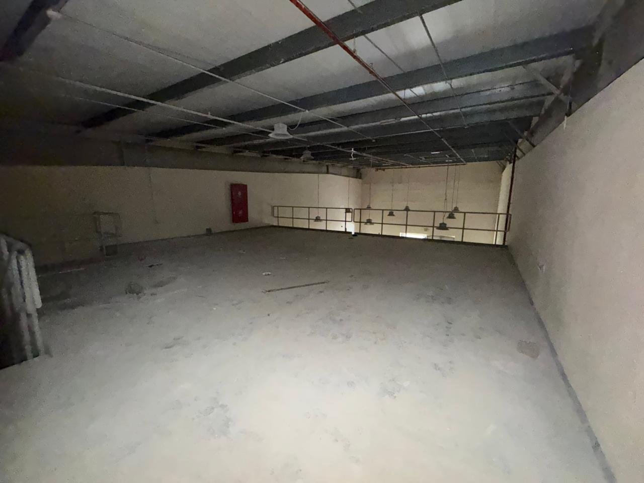 مستودع للايجار في الصناعية photo 6