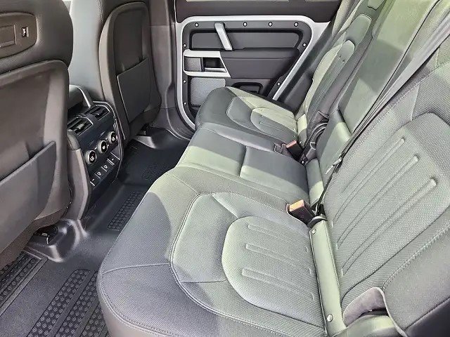 2021 Land Rover Defender 110 X-Dynamic SE photo 2