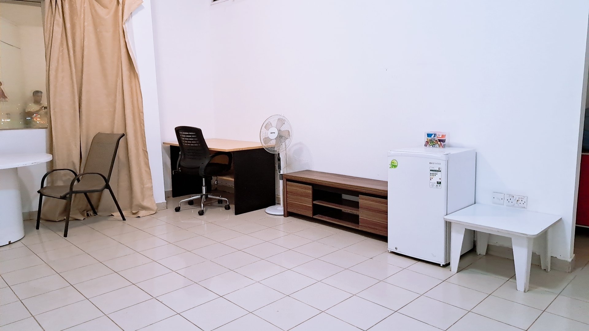 Vacant Fully Furnished Attached Master Bedroom photo 2