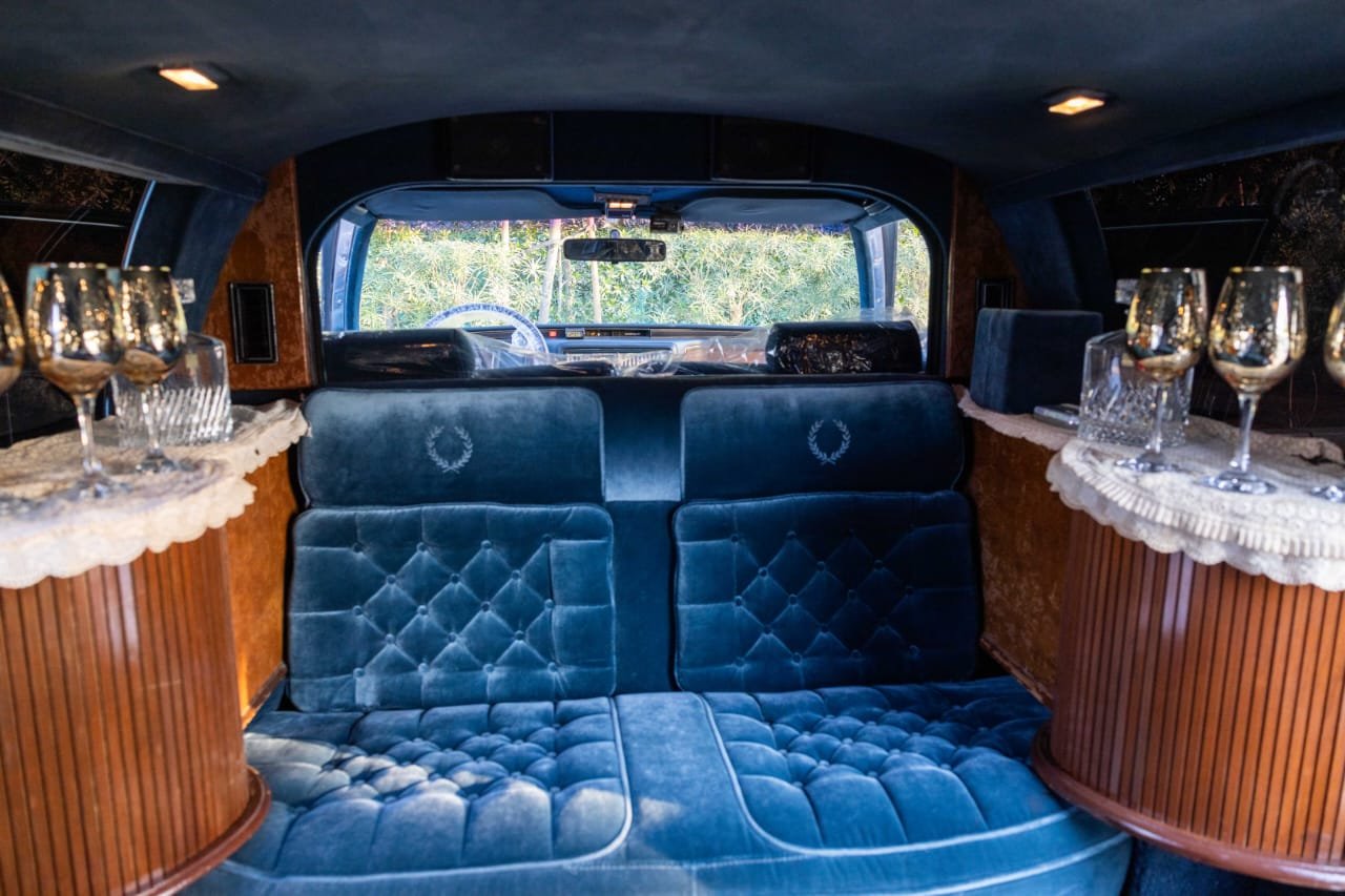 Cadillac Brougham Limousine 1987 بحالة ممتازة photo 2