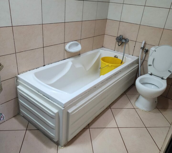 2BHK for Family only photo 2