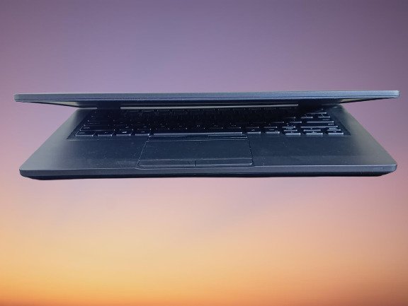 DELL 5400, i5, 8gen, window 11, 8 gb Ram, 256 ssd - 550 AED photo 4