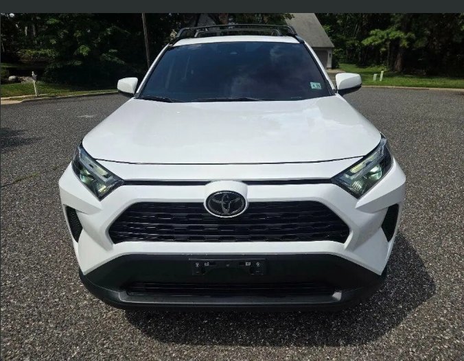 2025 Toyota RAV4 XLE Full Options Gulf Model photo 1