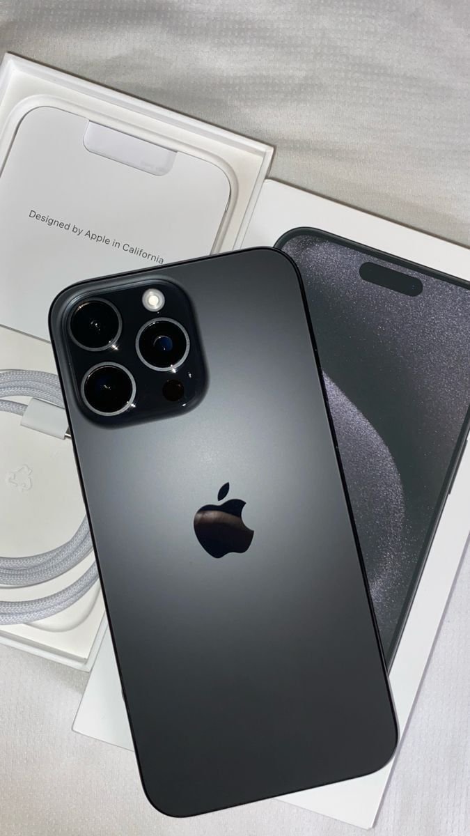 Apple iPhone 16 Pro Max photo 1