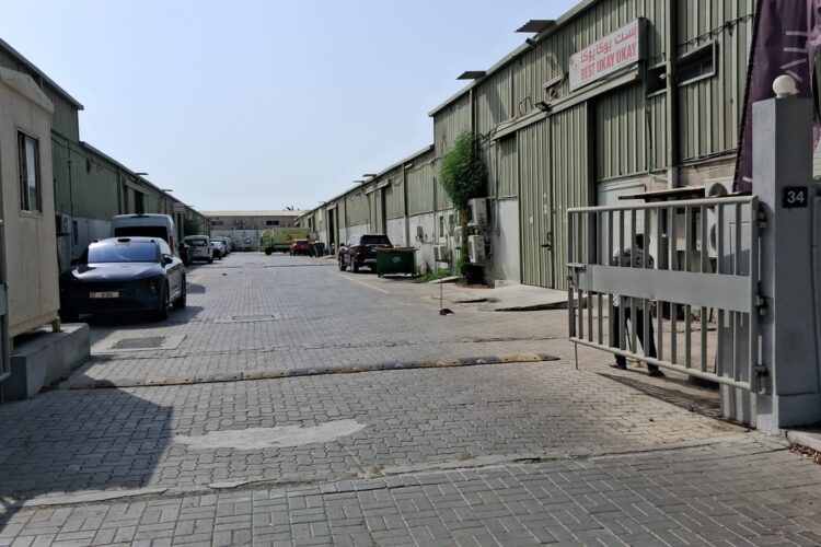For Rent Warehouse with Mezzanine photo 2