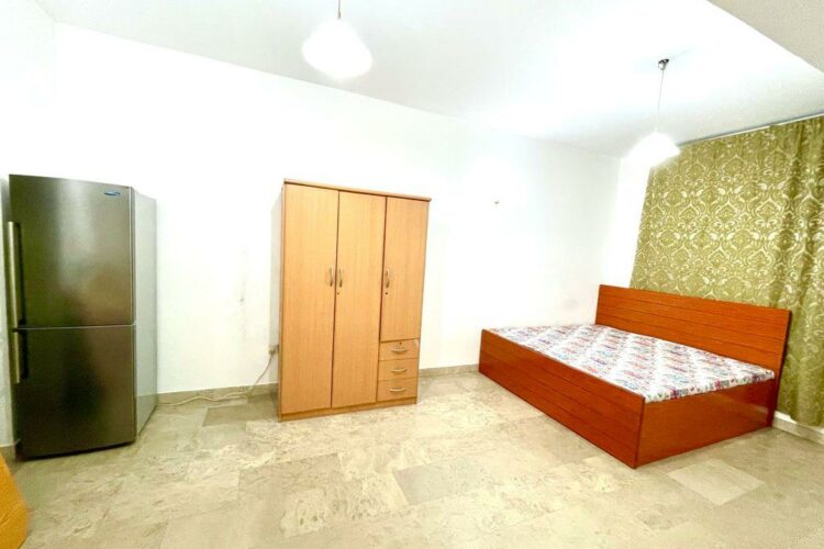 TO LET VILLA WITH ANNEXE photo 3