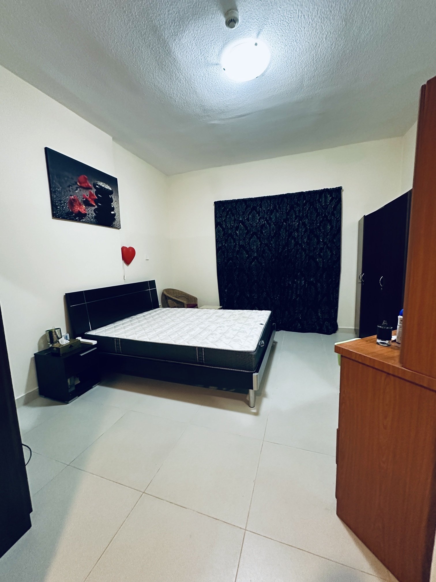Fully Furnished Master Bedroom with Attached Bathroom – For Working Executive Lady photo 1