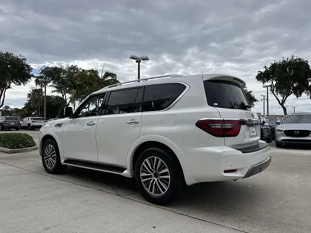 2024 Nissan Armada photo 2