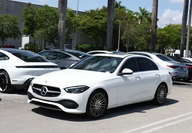 2023 Mercedes Benz c class 300