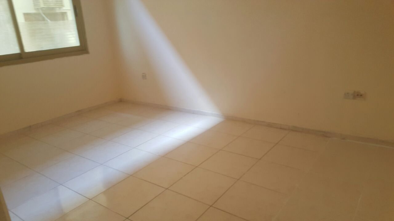 Studio flat available in muraqbat photo 5