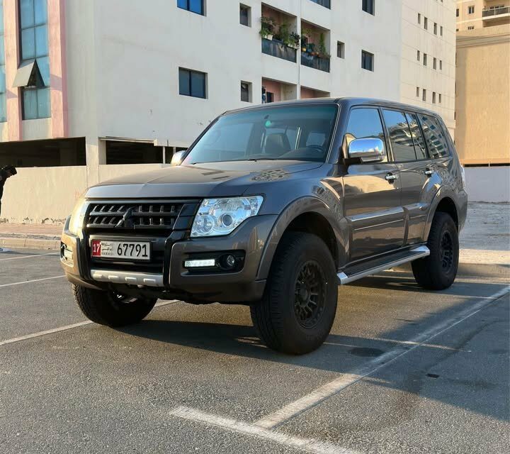 Mitsubishi Pajero GLS 3.5 2015 photo 2