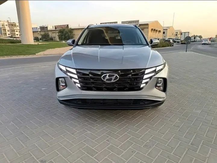HYUNDAI photo 1