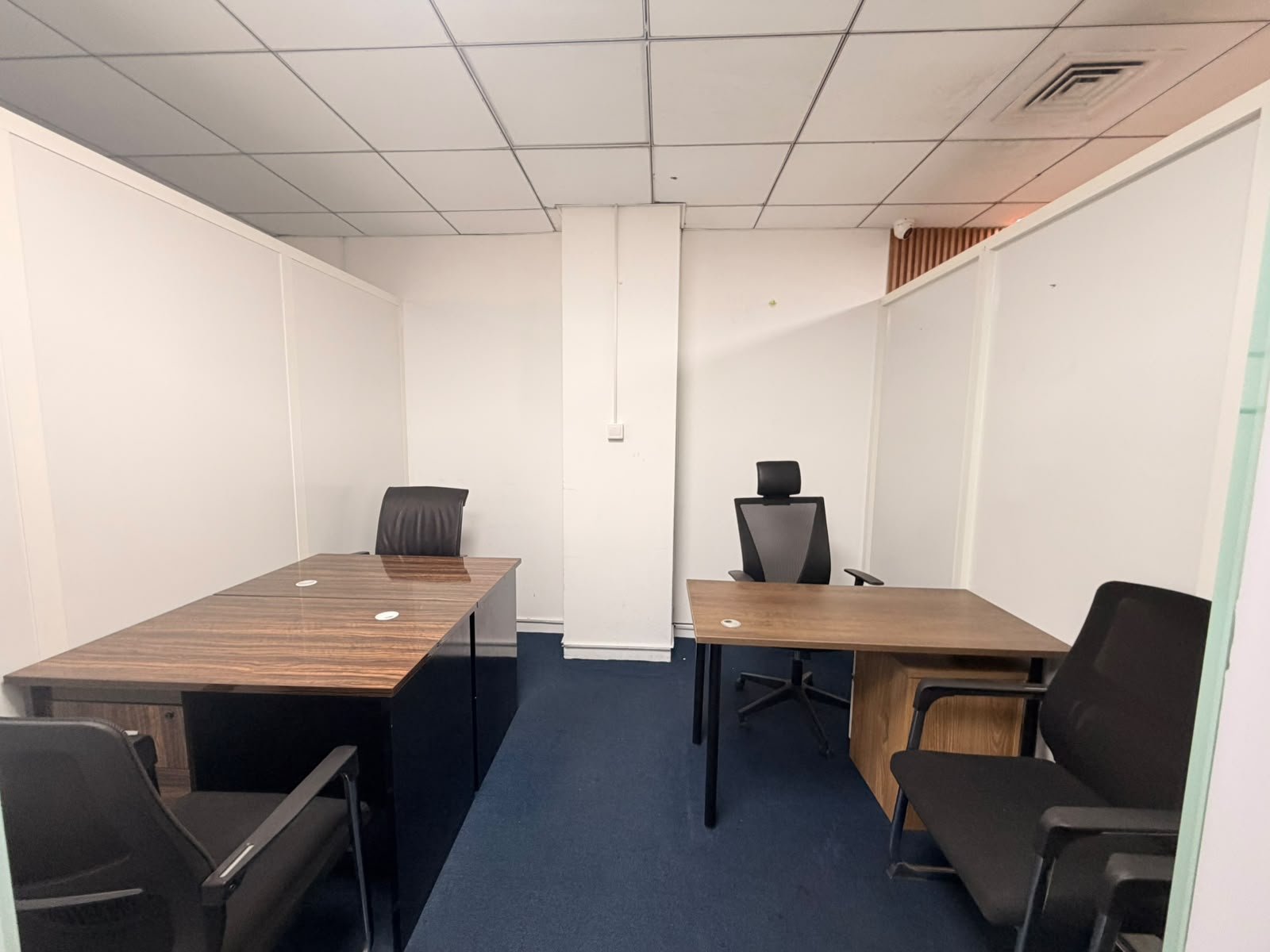 **Prime Commercial Office Space for Rent in Deira, Baniyas Square, Dubai** photo 4