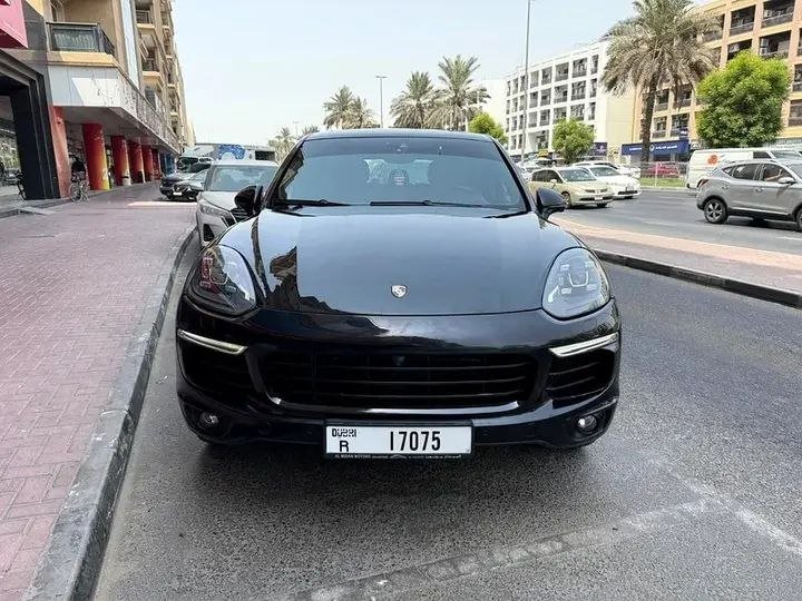 PORSCHE
