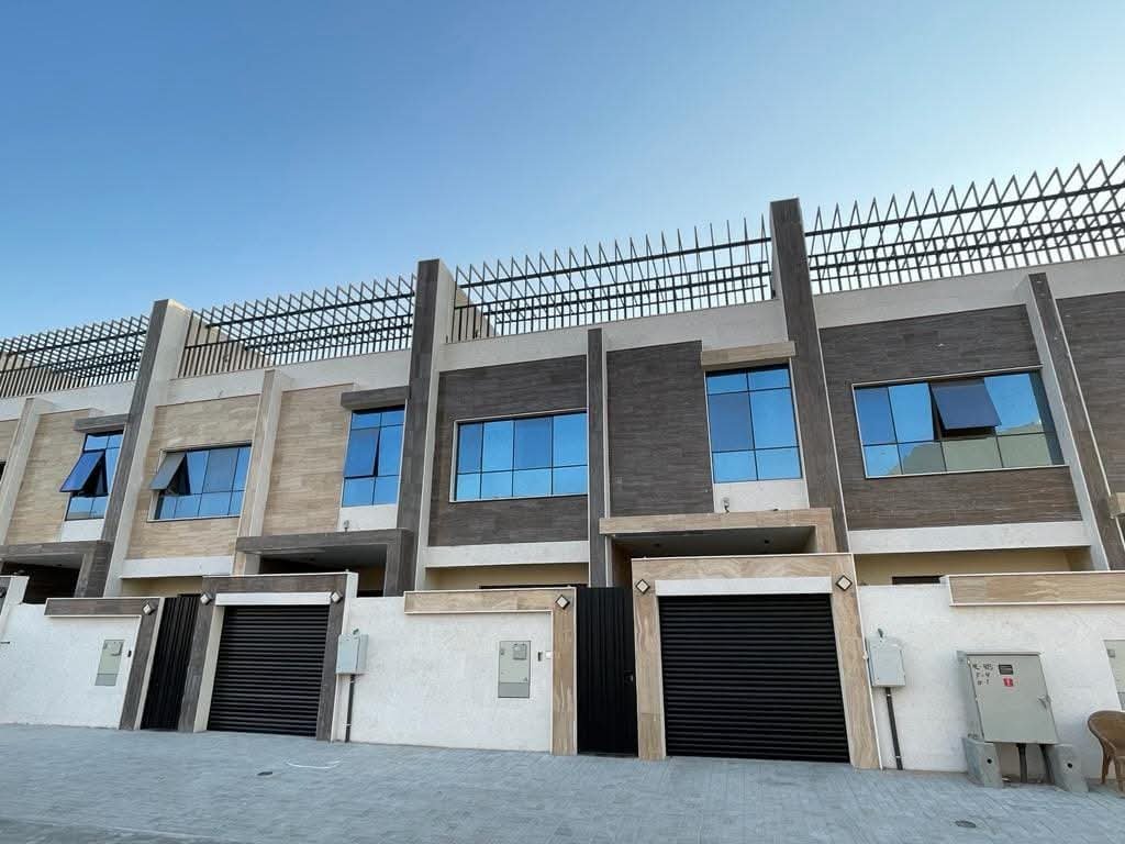 Elegant townhouse 6 photo 2