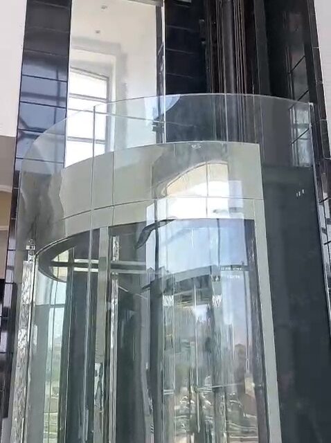Prime Showroom for Rent | Corniche, Abu Dhabi photo 2