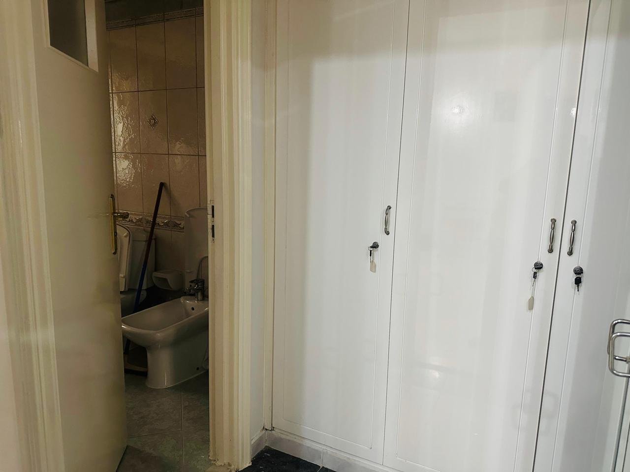 Spacious Master Bed Room with attached Large Bathroom for Rent photo 3